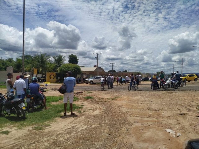Ibotirama: Empresrio  morto a tiros em frente a sede da 2 Regional de Trnsito