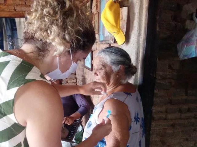 A campanha de vacinao contra a covid19, em Itacuruba, avana mais um passo e conclui a fase de vacinao dos idosos acima de 85 anos. 