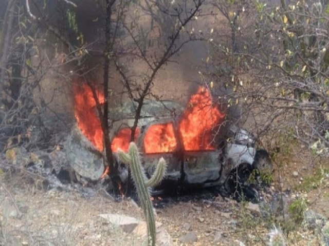 Famlia j admite reconhecer corpo carbonizado encontrado em mala de carro em Serra Talhada