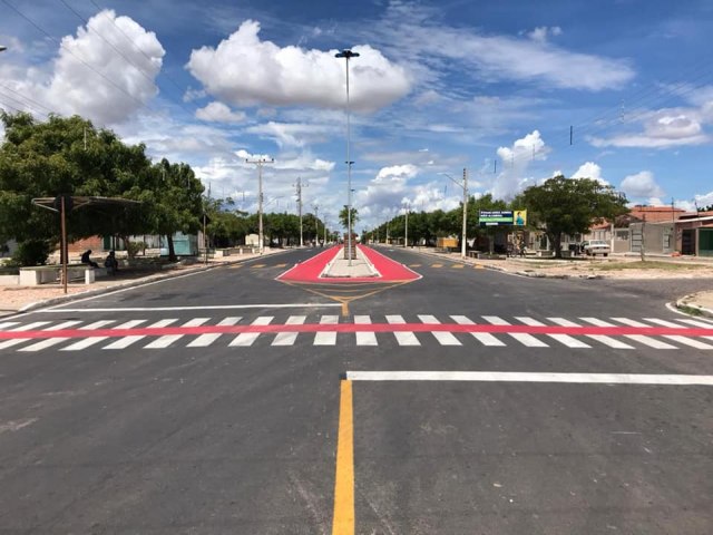 Avenida principal de Itacuruba  totalmente recuperada