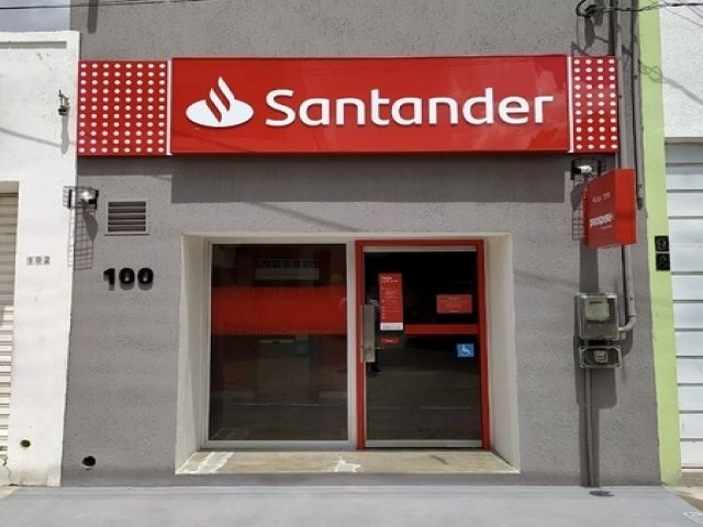 Banco Santander inaugura agncia na cidade de Floresta