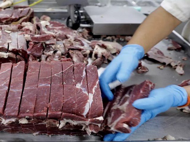 Consumo de carne no Brasil cai ao menor nvel em 25 anos com disparada de preos