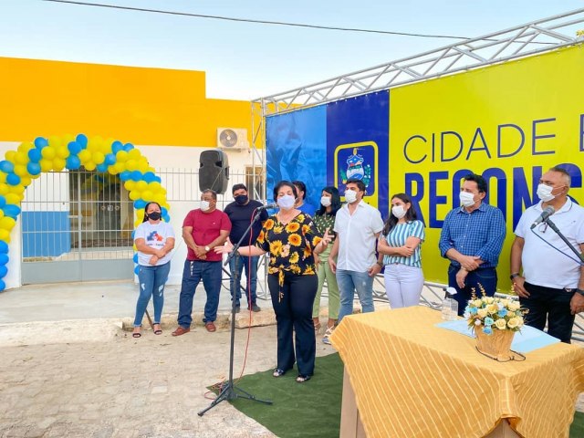 Depois de 4 anos de espera pela entrega da Unidade de Sade Joo Flor, no Distrito de Nazar, a populao comemorou a conquista de receber, em apenas seis meses do atual Governo Municipal,