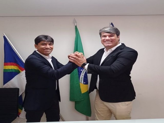 Mensagem de Feliz Aniversário do Prefeito Bernardo Maniçoba ao Vice-prefeito Juninho Cantareli