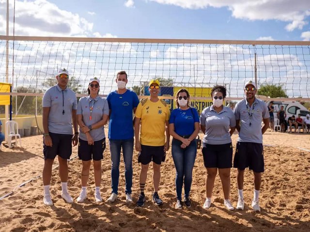 A estreia do I Torneio Interestadual de Vlei de Areia de Floresta foi um sucesso e marcou o final de semana na cidade.