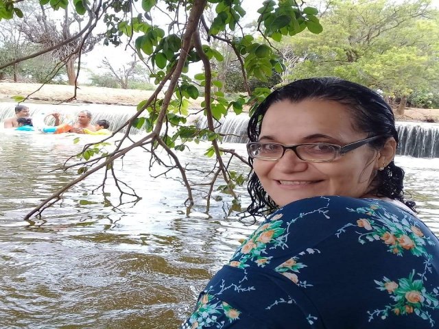Aniversariante do Dia em Floresta-PE a Professora Revilane Bezerra Novaes
