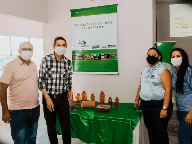 A Secretaria Municipal de Agricultura de Carnaubeira da Penha, realizou nesta quinta-feira, 24 de Março, o Encontro Municipal sobre PAB (Programa Alimenta Brasil) e PNAE (Programa Nacional de Alimentação Escolar), conforme chamada pública 004/2021 AN