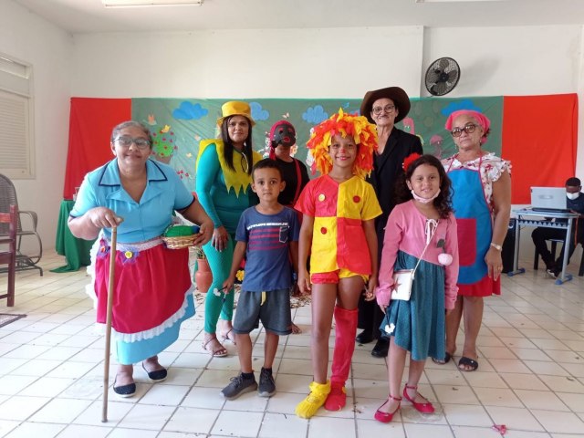 Itacuruba a Secretaria de Educação, através da Biblioteca Municipal Enéas Alves Cantarelli, realizou uma manhã pra lá de fantástica, com a apresentação teatral da peça 