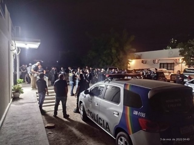 Operação policial cumpre mandados em Salgueiro, Serra Talhada, Petrolina e Jaboatão