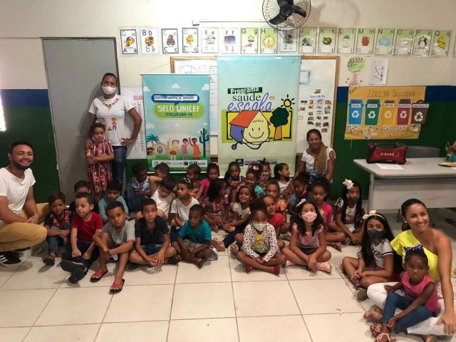 O Programa Saúde na Escola não para e hoje foi dia de bater aquele papo literalmente saudável com a galerinha da Escola Prefeito Manoel Maniçoba da Silva.