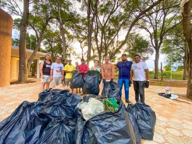 A Gestão Municipal, por meio da Secretaria de Produção Rural, Recursos Hídricos e Meio Ambiente, convocou mutirão para limpeza do Novo Parque das Caraibeiras. 