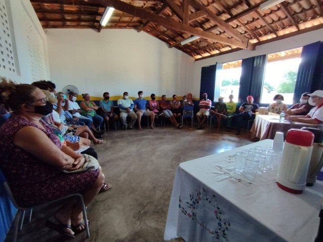 Banco do Nordeste apresenta linhas crdito na Agrovila 6 Bloco 4 Projeto Ic Mandantes em Floresta -PE.