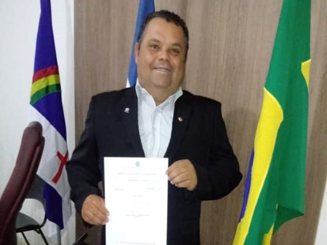 O Presidente da Câmara de Carnaubeira da Penha, Welber Santana anuncia novo concurso Publico para a Câmara municipal previsto ainda  para este ANO.