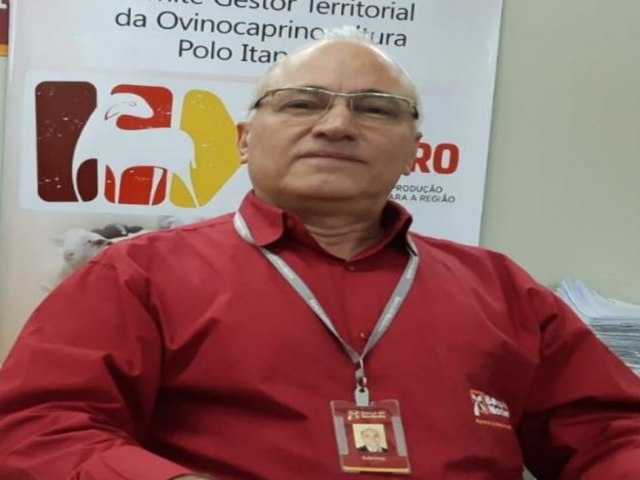 Aniversariante do Dia em Floresta-PE o Agente de Desenvolvimento do Banco do Nordeste Adelmo Souza Azevedo