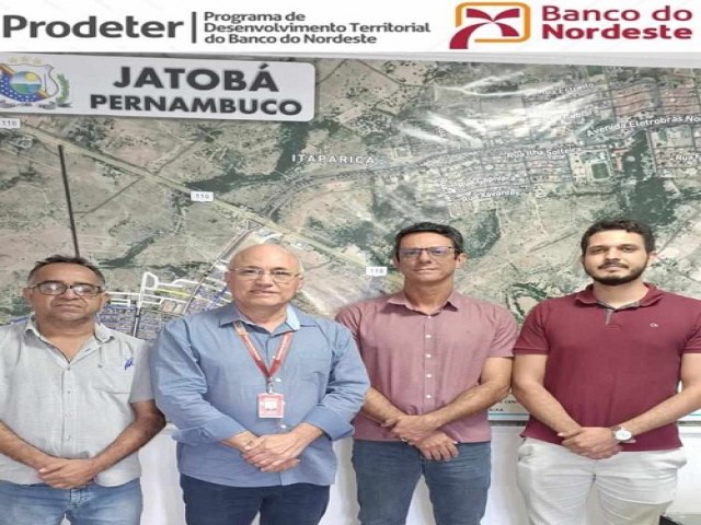 PRODETER BNB Agente de Desenvolvimento do Banco do Nordeste destaca os investimentos em visita a Prefeitura de Jatob-PE.