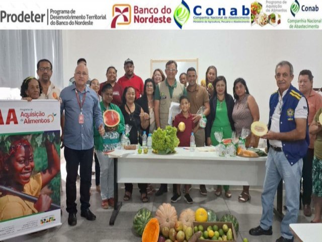 PRODETER - BNB Participa de lanamento do Programa de Aquisio de Alimentos PAA da CONAB em Tacaratu-PE. 