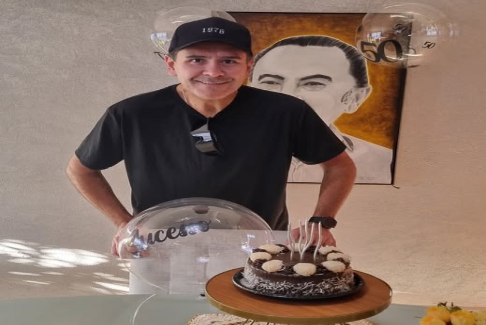 Aniversariante do Dia em Bel�m do S�o Francisco o Empres�rio Cleiton Granja