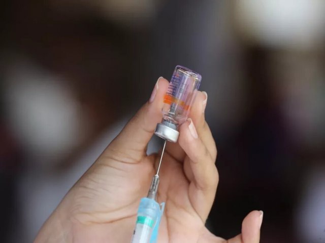 Chega a 73 nmero de cidades de PE com recomendao para evitar 'fura-fila' na vacinao contra Covid-19