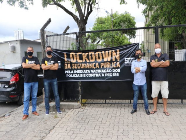 Polcia Civil protesta por vacina e promove lockdown da segurana pblica por quatro horas em todo o estado de Pernambuco