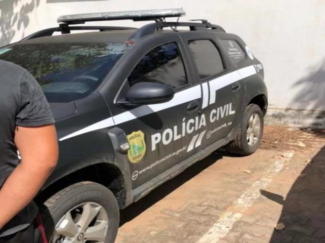 Msico suspeito de ameaar divulgar fotos ntimas de vtimas  preso pela Polcia Civil do Cear em Pernambuco