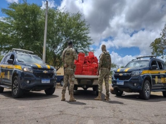 PRF apreende 1 tonelada de maconha dentro de caminhonete roubada em Salgueiro