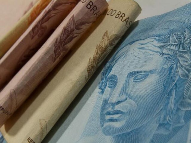 Salrio mnimo deve subir para R$ 1.192 em 2022; e teto do INSS a R$ 6.973
