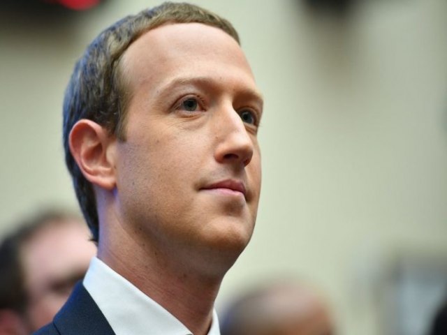 Mark Zuckerberg pode mudar nome do Facebook nos prximos dias