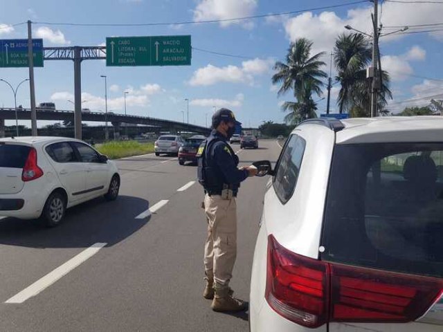 Rodovias federais tm fiscalizao intensificada durante Operao Finados em Pernambuco