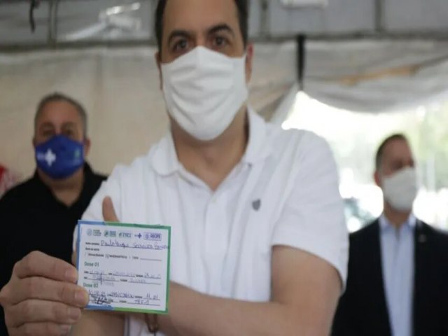 Pernambuco: Governador Paulo Cmara revoga decreto que exigia comprovante de vacinao em igrejas e templos