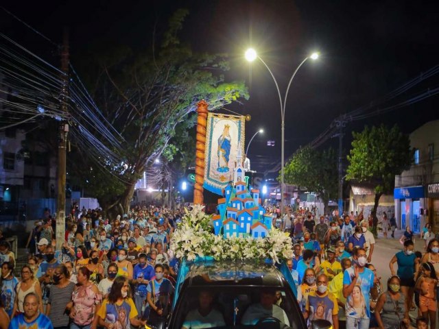 Com carreata e missa em Recife, fiis acompanham incio da Festa de Nossa Senhora da Conceio do Morro