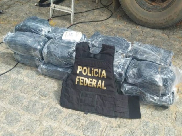 Motorista transportando 167 kg de cocana entre Juazeiro do Norte e Salgueiro  preso pela PF