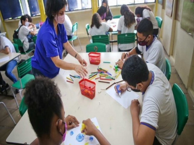 Aps priorizar ensino mdio integral, em 2022 governo de Pernambuco foca expanso do modelo para ensino fundamental