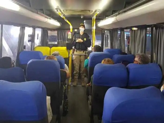 PRF realiza ao com passageiros de nibus em Serra Talhada e Salgueiro