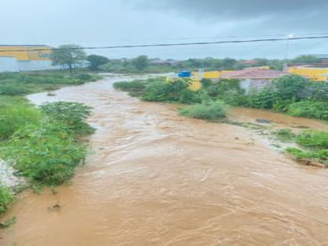 Cidades do Serto de Pernambuco voltam a registrar fortes chuvas