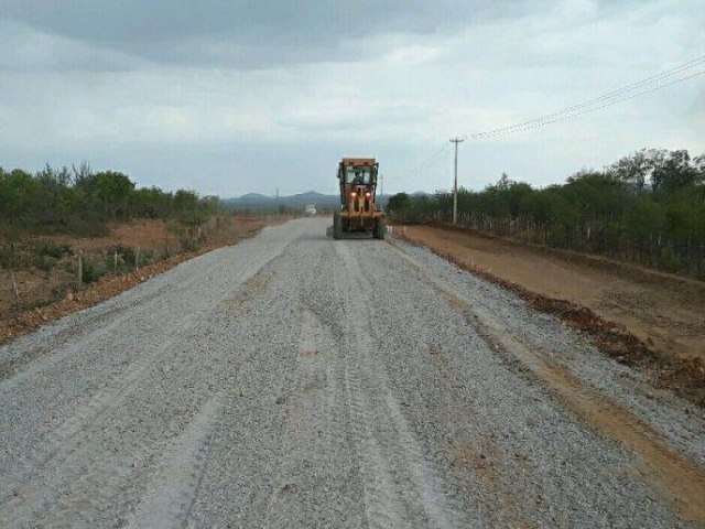 Governo de PE anuncia reconstrução de rodovias no Sertão