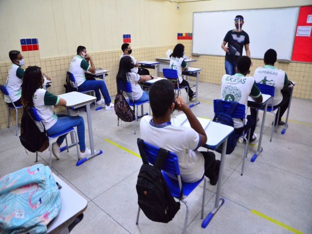 Escolas estaduais não terão aulas presenciais durante período de Carnaval em Pernambuco