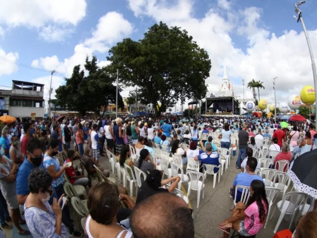 Pernambuco libera eventos sociais e esportivos com até 3 mil pessoas em locais abertos e até 1,5 mil pessoas em espaços fechados