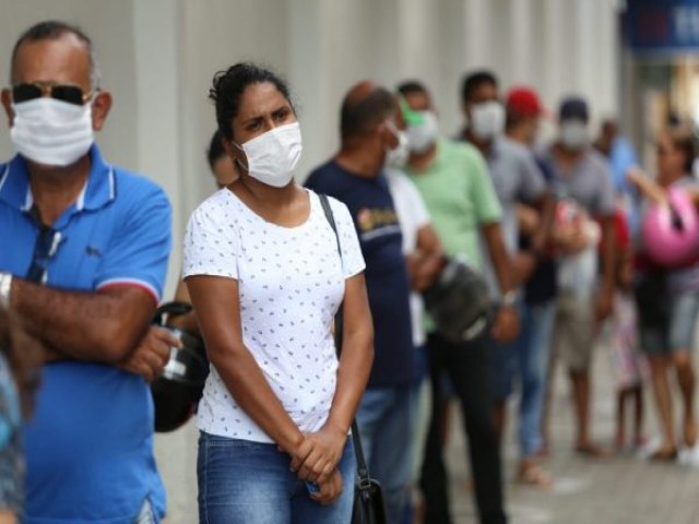 Pernambuco não tem previsão para retirar obrigatoriedade de máscaras, diz governo