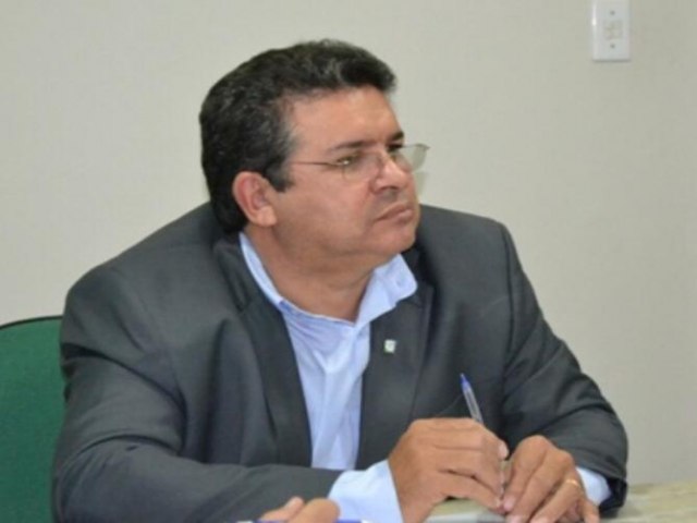 Granito: Prefeito do PT decepciona profissionais da educao que passaram em concurso pblico