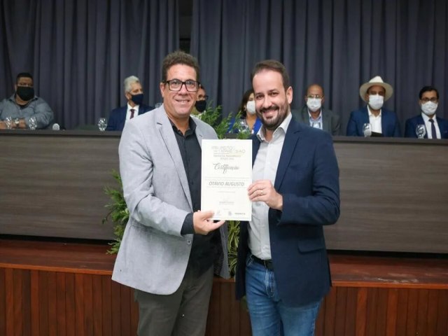 Bodocó: Prefeito Otávio Pedrosa recebe certificado de Prefeito de Expressão do Sertão de Pernambuco