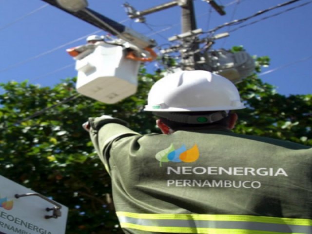 Neoenergia beneficiará municípios do interior de Pernambuco com cerca de 7,5 mil luminárias LED