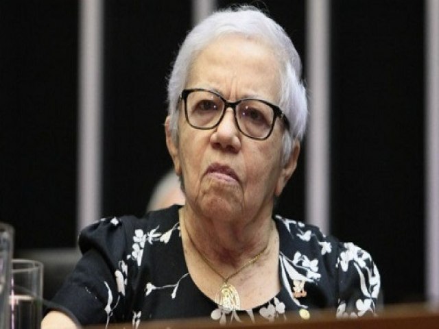 Ex-prefeita de Salgueiro Creuza Pereira é transferida para Recife com problema de saúde