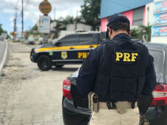 Operao Tiradentes da PRF intensifica fiscalizao nas rodovias federais de Pernambuco