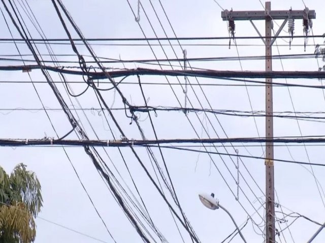 Plano prev reduzir baguna de fios nos postes de energia das cidades