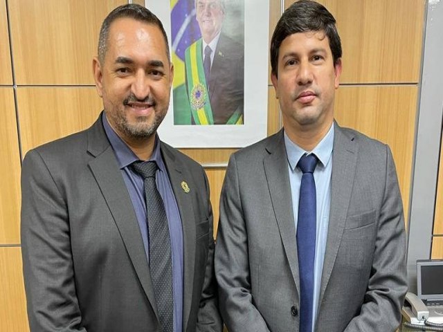 Em Brasília, ministro do Turismo recebe prefeito de Serrita e garante recurso para Missa do Vaqueiro