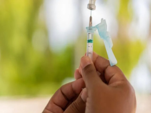 Ministério da Saúde autoriza público acima dos 6 meses a receber vacina contra gripe