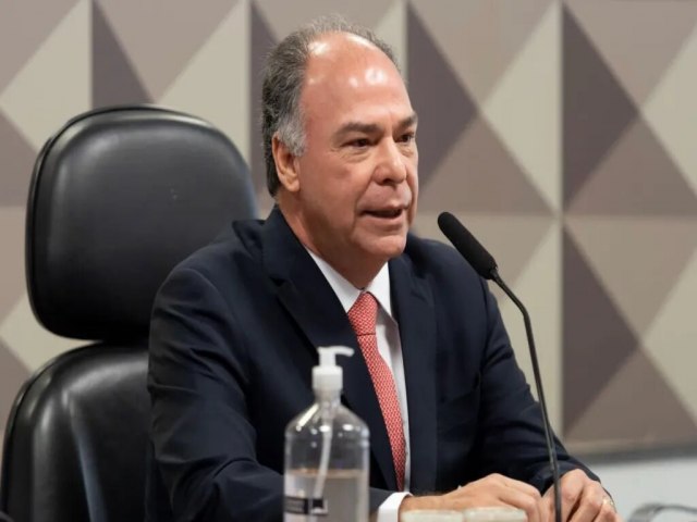 Fernando Bezerra Coelho amplia vale-gás e zera fila do Auxílio Brasil