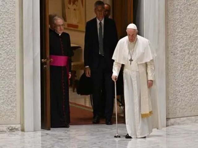 Papa Francisco nega rumores sobre possível renúncia