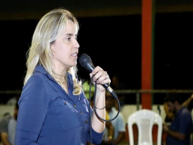 Pré-candidata a vice de Miguel Coelho critica estado das rodovias de Pernambuco