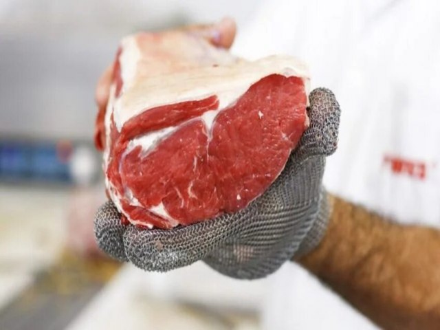22% dos brasileiros trocaram carne bovina por ovo, diz Abras